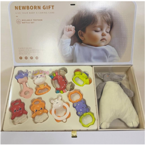 Дитячий набір 8 брязкалець і м'яка іграшка в подарунковій коробці